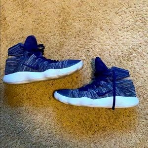 Nike men’s hyperdunk shoes